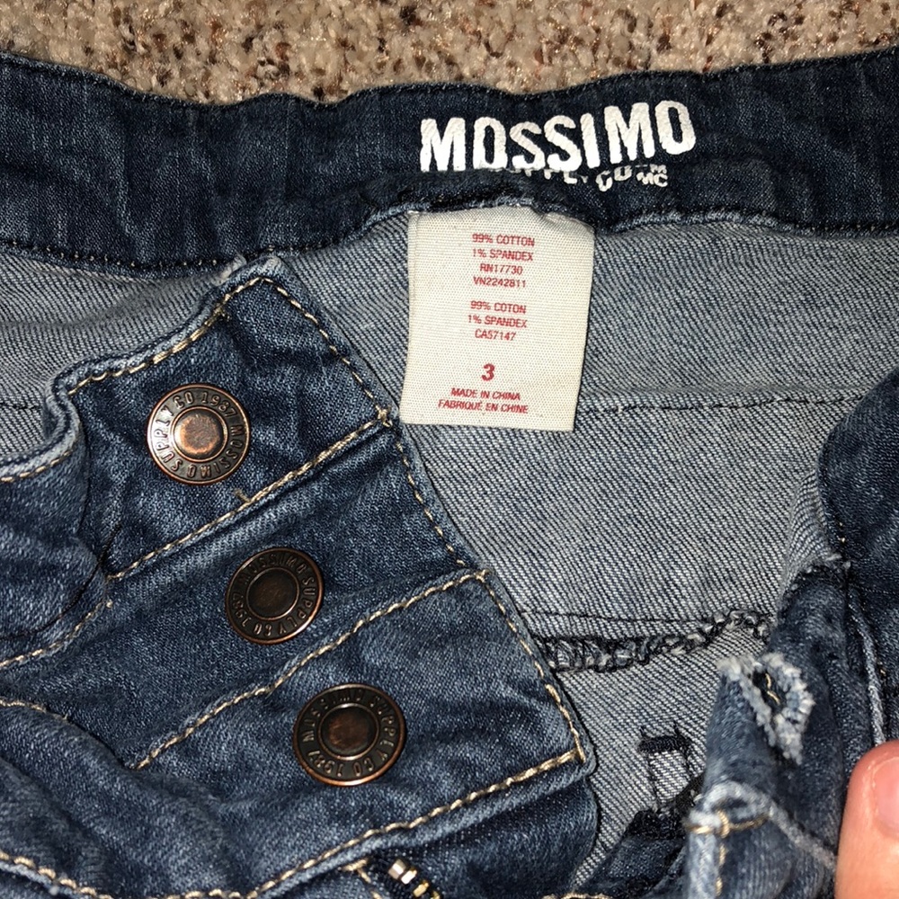 Shorts - Picture 5 of 5